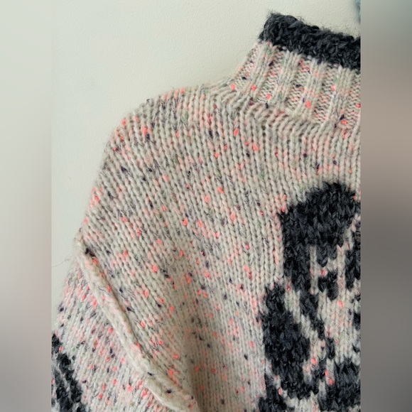 Urban Outfitters “Noelle” Embroidered Rose Knit Mock Neck Sweater 
Size: S
EUC - Picture 3 of 14